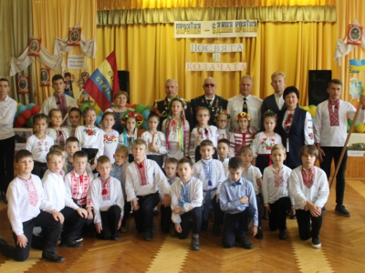 Посвята в козачата в школі № 111 Посвята в козачата в школі № 111